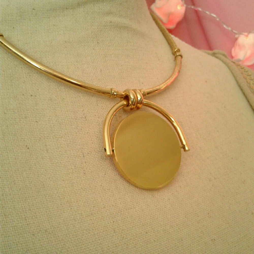 Gold to Red Reversible Focalpoint Necklace